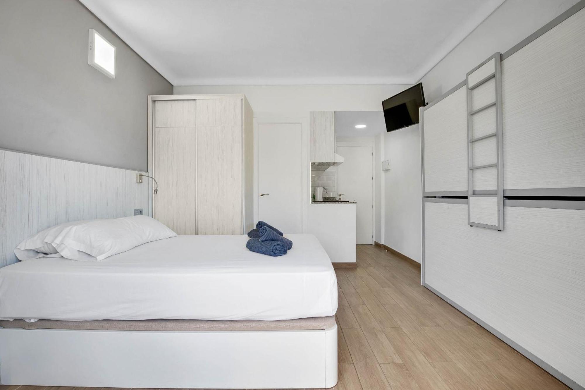 Carihuela Palace 417 By Ivi Real Estate Torremolinos Exteriör bild